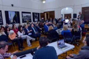 Legislatura:Realizó dos audiencias públicas,la Comisión de Presupuesto