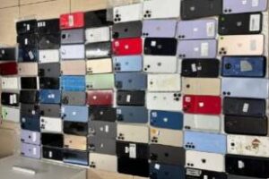 Barrios:Once, Boedo y San Nicolás más de 170 celulares incautados