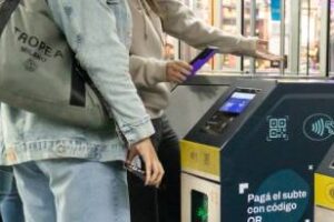 Ya se puede pagar el subte con QR sin estar conectado a Internet