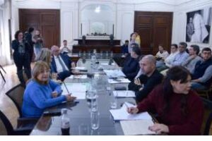 Legislatura:Retomó su actividad parlamentaria con Comisión