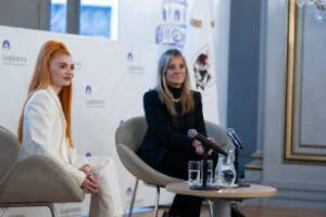 Legislatura:Personalidad Destacada a Verónica de la Canal