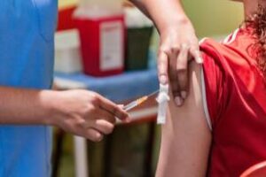 Ciudad:Ministerio de Salud y vacunación contra el Dengue