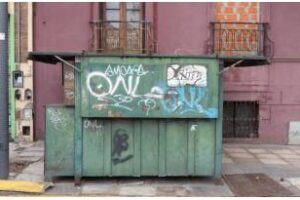 Ciudad:Plan para sacar los puestos de diarios y de flores