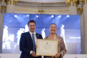 Declararon Personalidad Destacada a la diseñadora Natalia Antolín