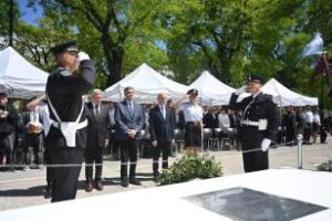 Ciudad rindió homenaje a los “policías caídos en cumplimiento del deber”