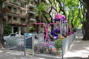 El Boulevard Olleros,renovó su área de juegos