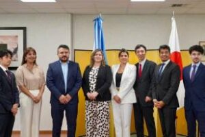 Embajada de Japón:Se firmó un convenio para donar equipamiento médico