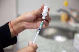 Ciudad:Adelanta la segunda dosis de la vacuna triple viral