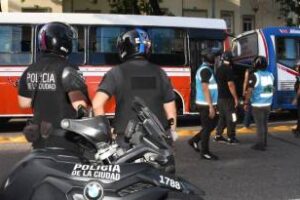 Ciudad:Se detuvo a un cuidacoches con pedido de captura