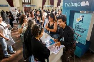 Caballito:Primera edición del año de Expo Empleo Barrial
