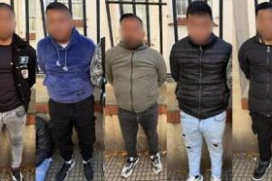 Balvanera:Detuvieron a cinco falsos mecánicos peruanos por estafadores