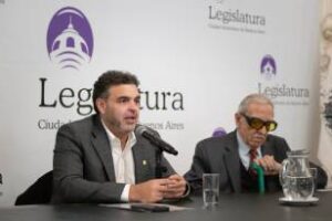 Carlos Tomassino es personalidad Destacada de la Educación