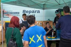 En la ciudad:Repara Móvil comenzó a recorrer los parques y plazas