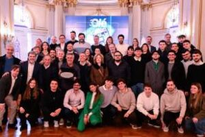 El Cuerpo Legislativo homenajeó al histórico diario deportivo OLE