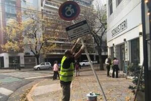 Ciudad:Cuatros estacionamientos truchos en una misma cuadra
