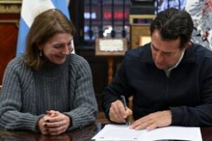 Ciudad:Se firmó el nuevo convenio entre la Legislatura y FLACSO