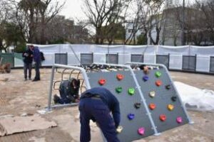 Plaza Villa Real:Avanza la renovación con un nuevo patio de juegos