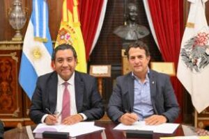 Ciudad firmó un convenio con la Universidad de La Rioja de España